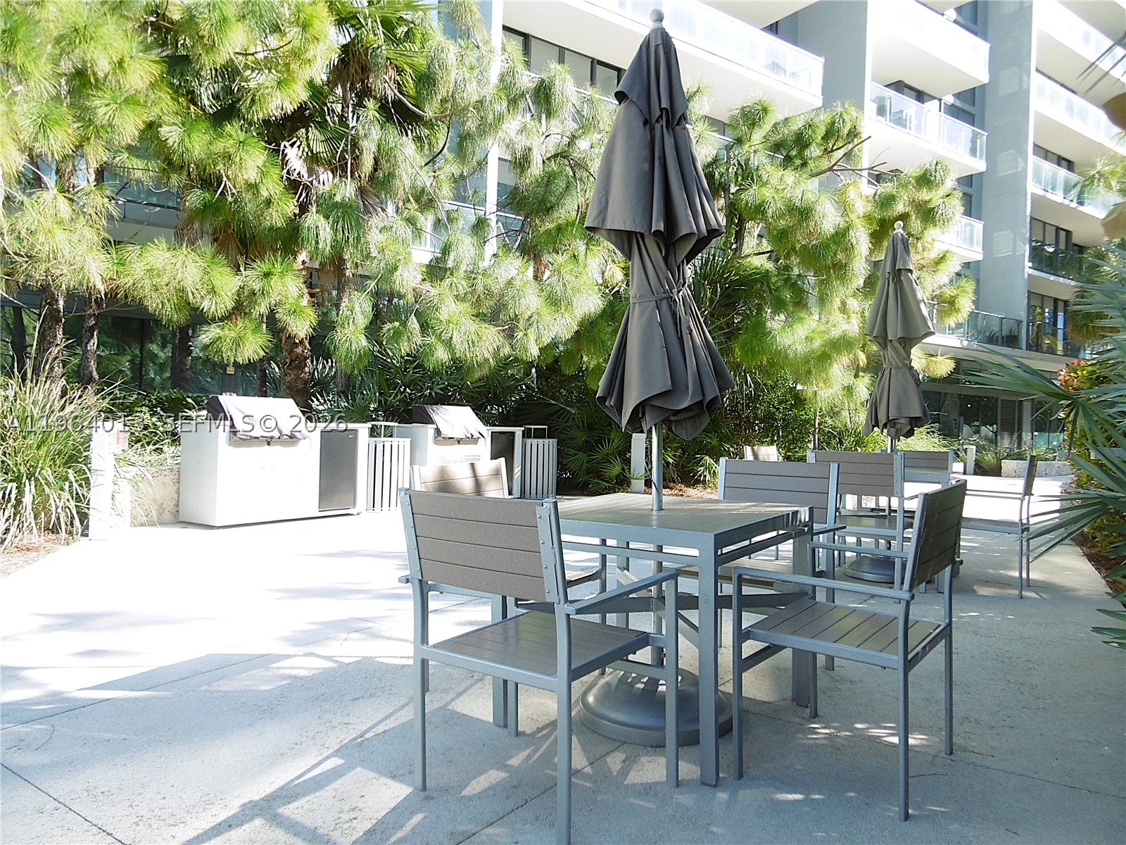 REACH CONDO - Residential