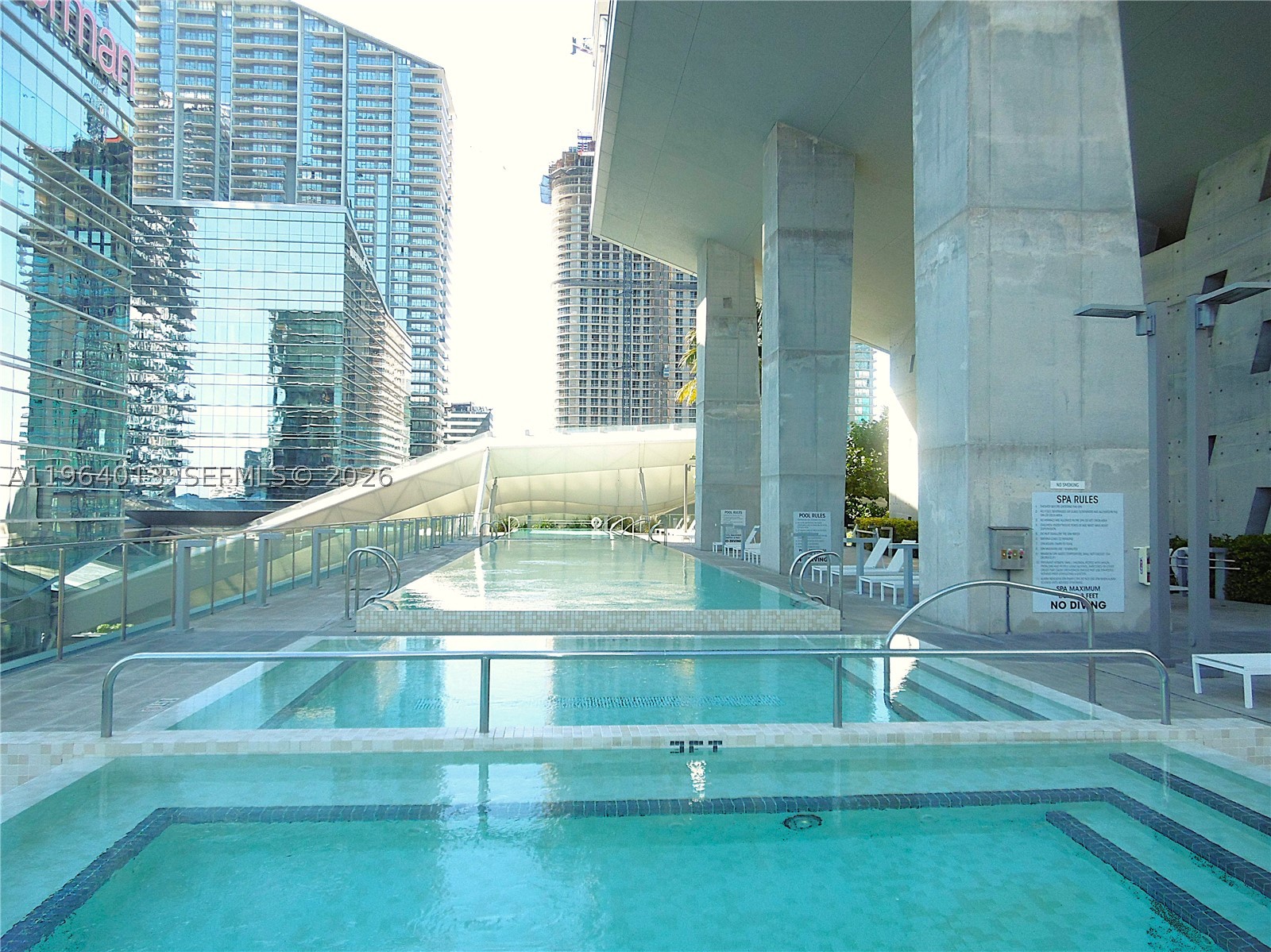 REACH CONDO - Residential
