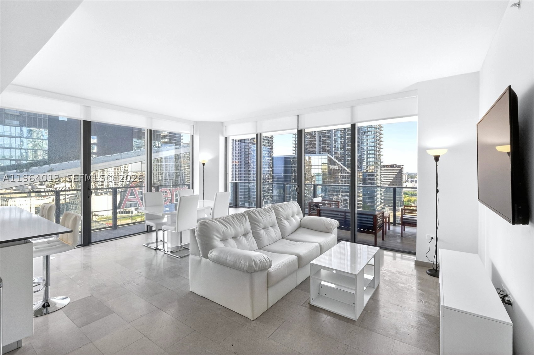 REACH CONDO - Residential