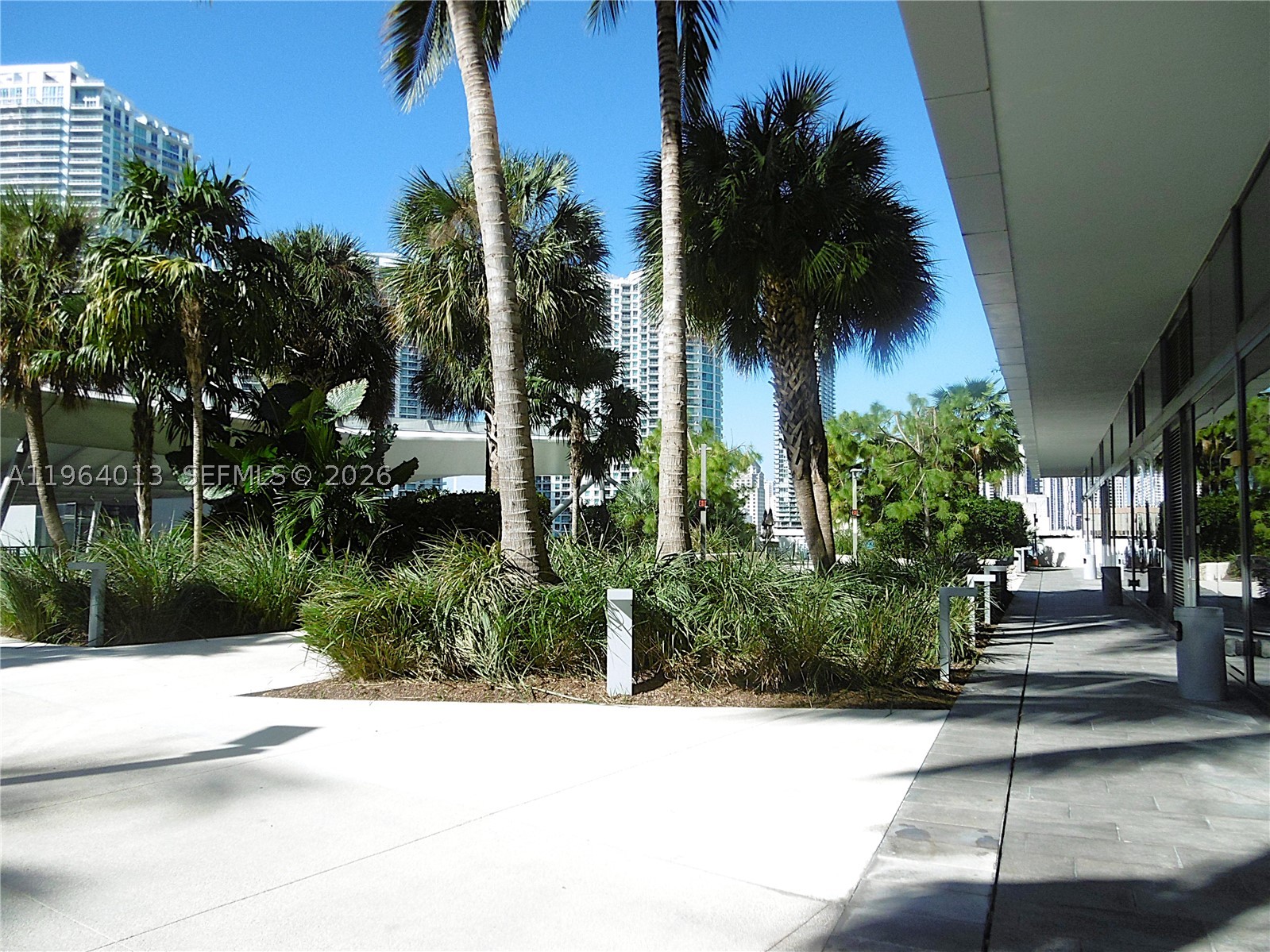 REACH CONDO - Residential