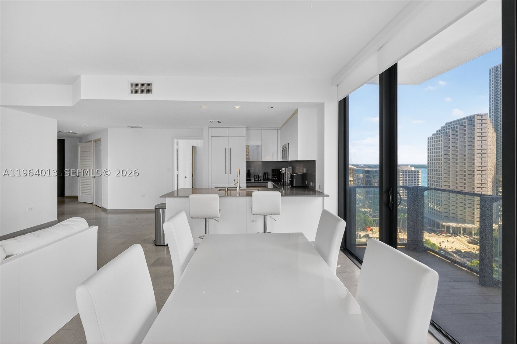 REACH CONDO - Residential