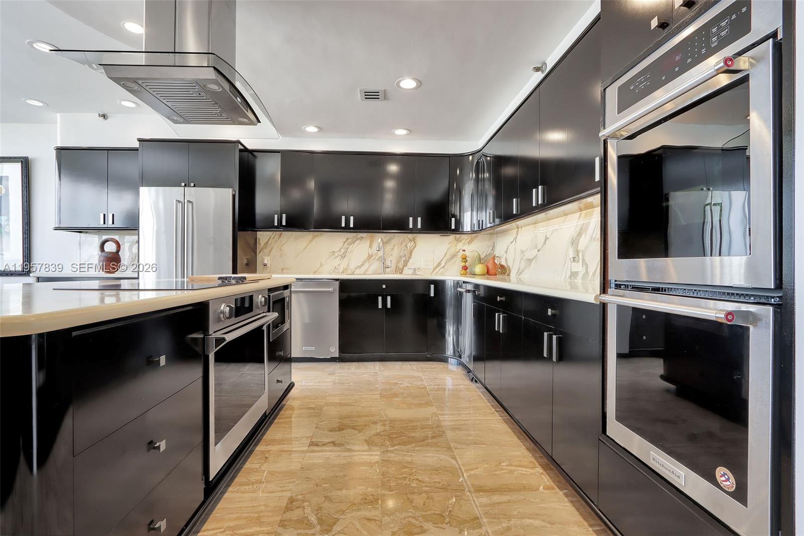 JOCKEY CLUB III CONDO - Residential