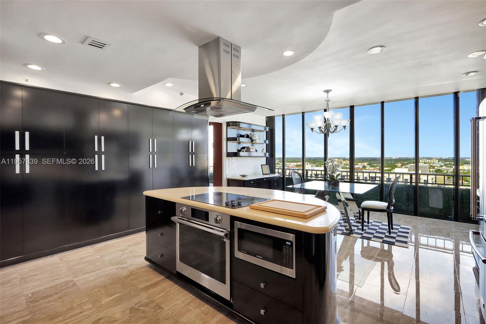 JOCKEY CLUB III CONDO - Residential