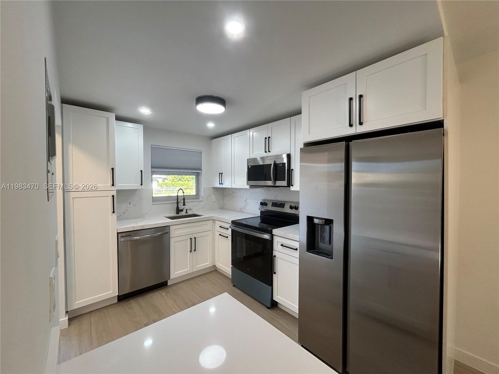 APPLEGREEN CONDO APTS 1 - Residential
