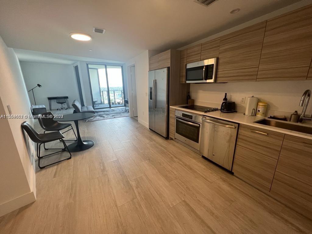 3401 MIDTOWN CONDO - Residential