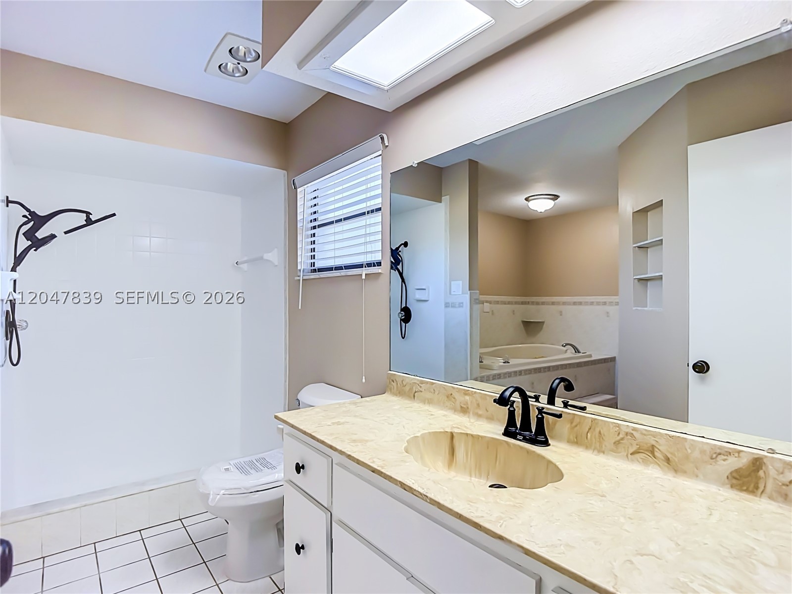 RIVER COUNTRY ESTATES - Residential