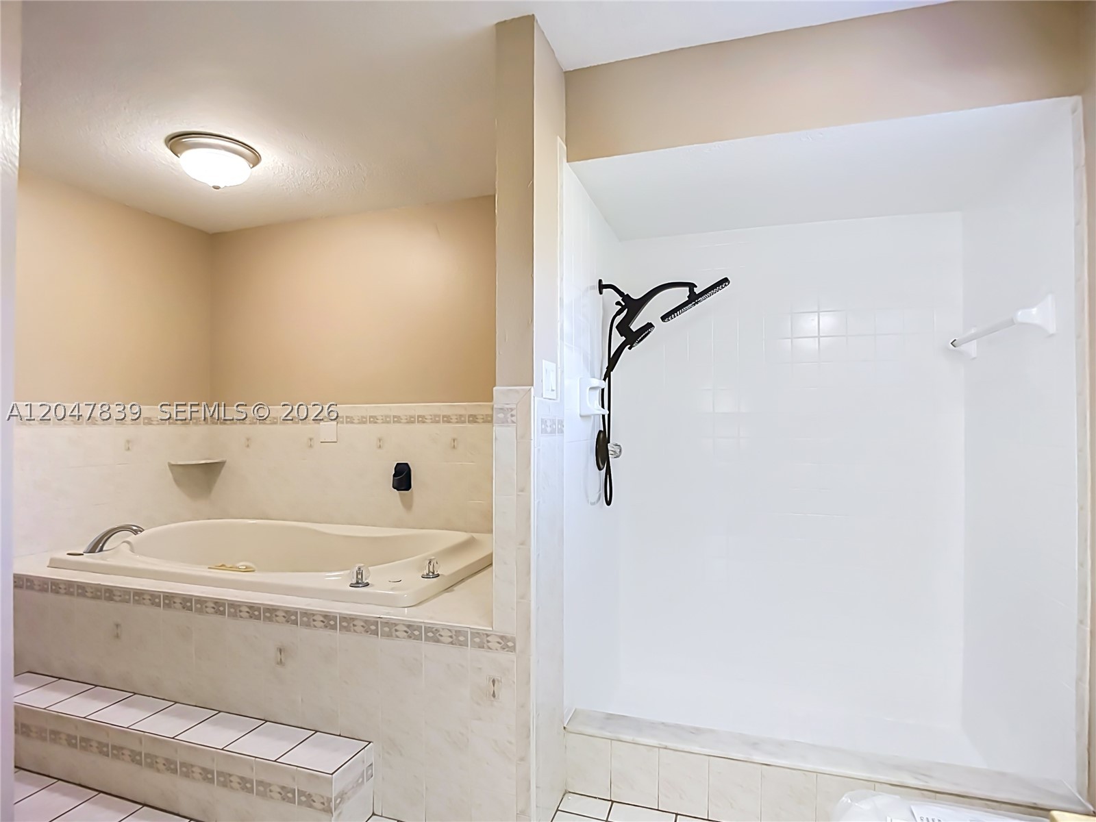 RIVER COUNTRY ESTATES - Residential