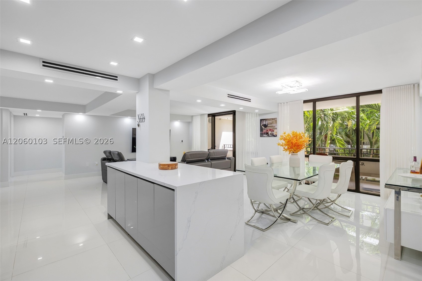 TOWERS OF KENDALE LAKES C - Residential