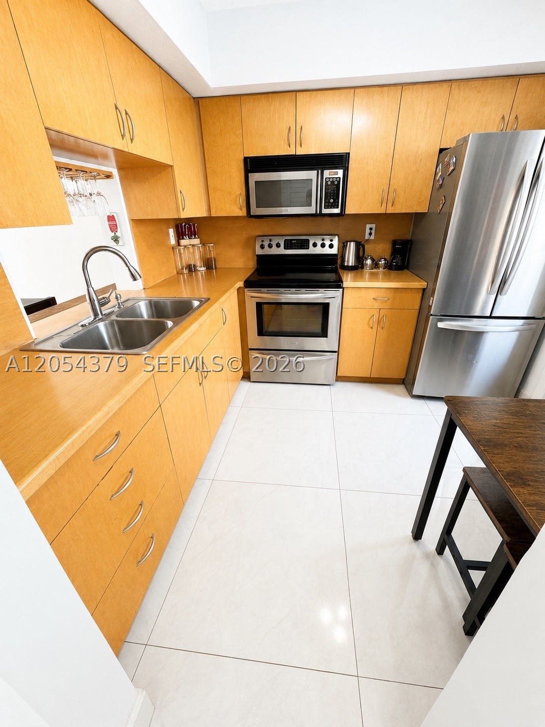 ISLANDS-MARTINIQUE CONDO - Residential Lease