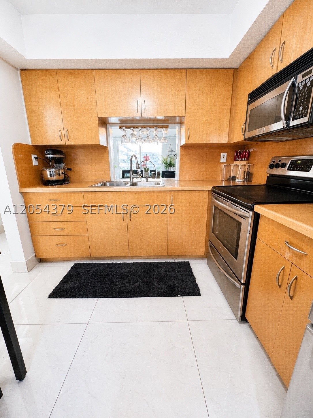 ISLANDS-MARTINIQUE CONDO - Residential Lease