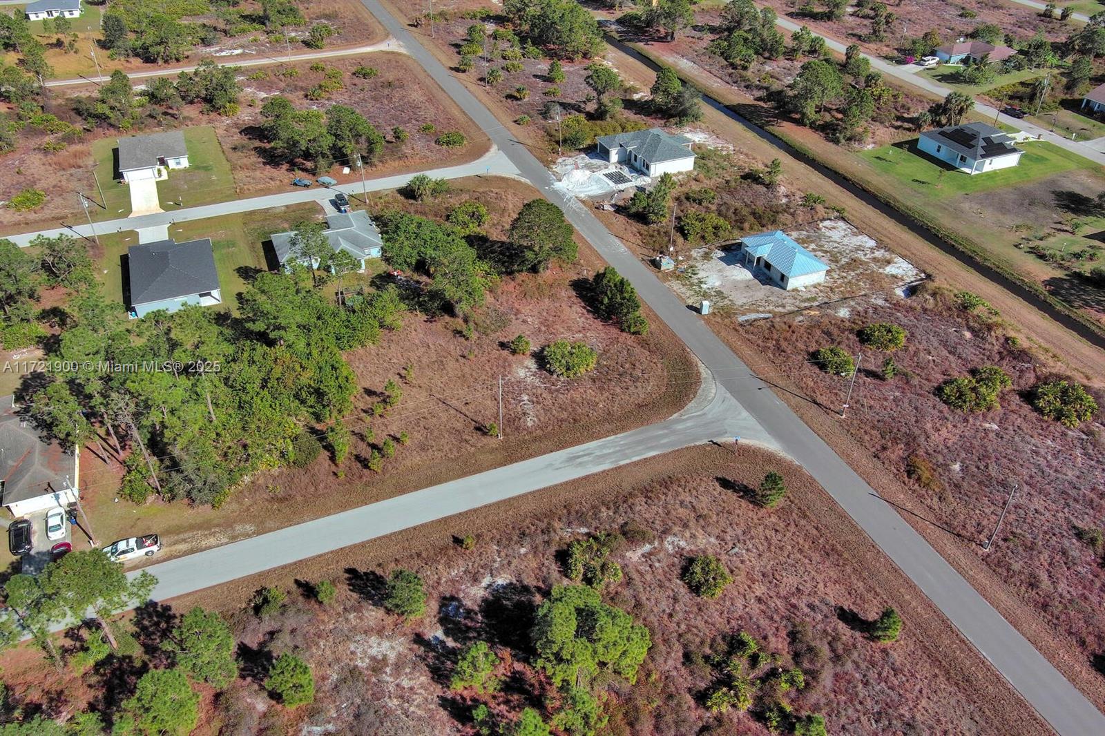 LEHIGH ACRES - Land