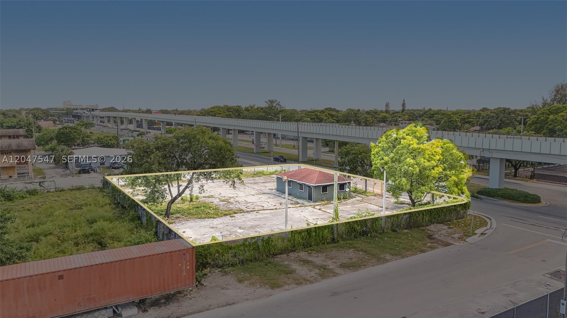 ELIZABETH PARK - Land