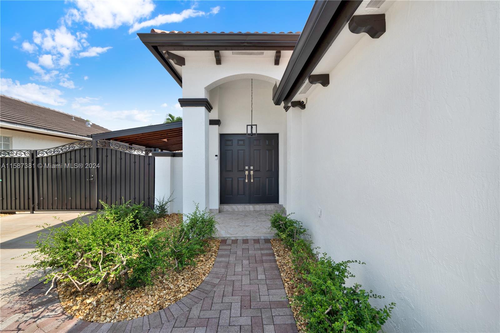 SHOMA HOMES AT TAMIAMI IV - Residential Lease