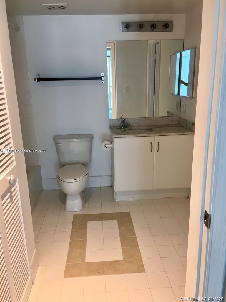 THE CLUB AT BRICKELL BAY - Residential