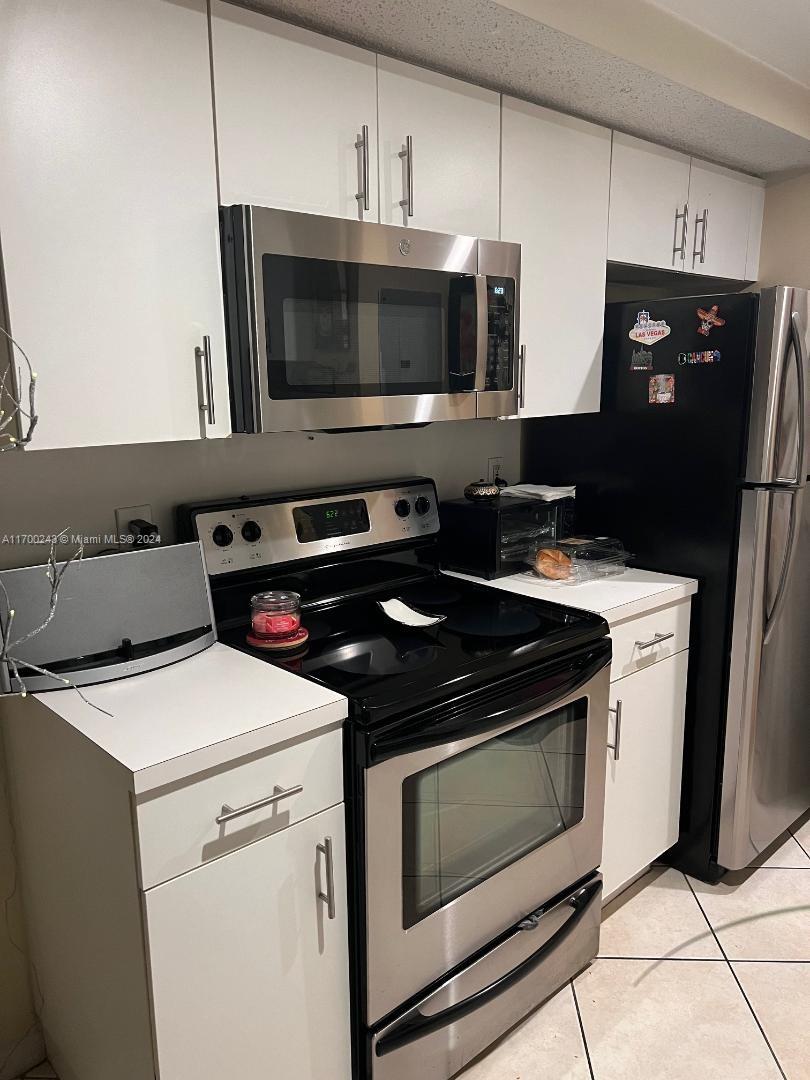 SERENITY PALMS CONDO - Residential Lease