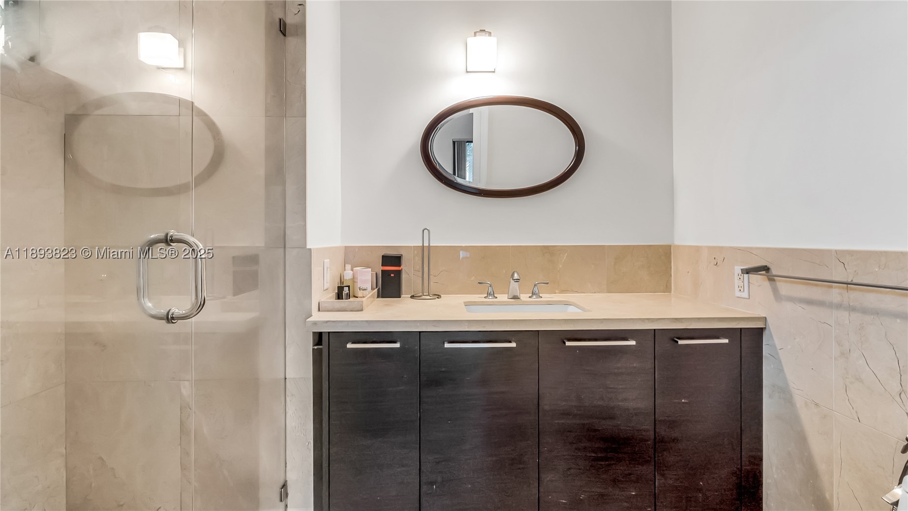 BAY HARBOR TOWNHOUSES CON - Residential