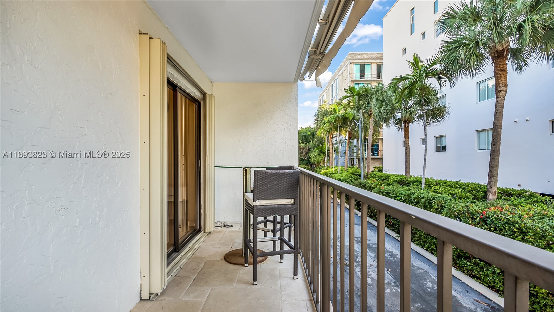 BAY HARBOR TOWNHOUSES CON - Residential