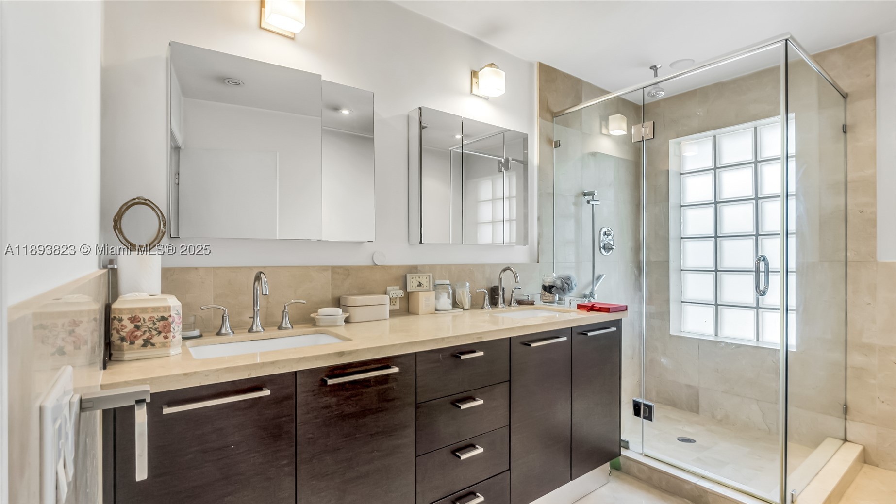 BAY HARBOR TOWNHOUSES CON - Residential