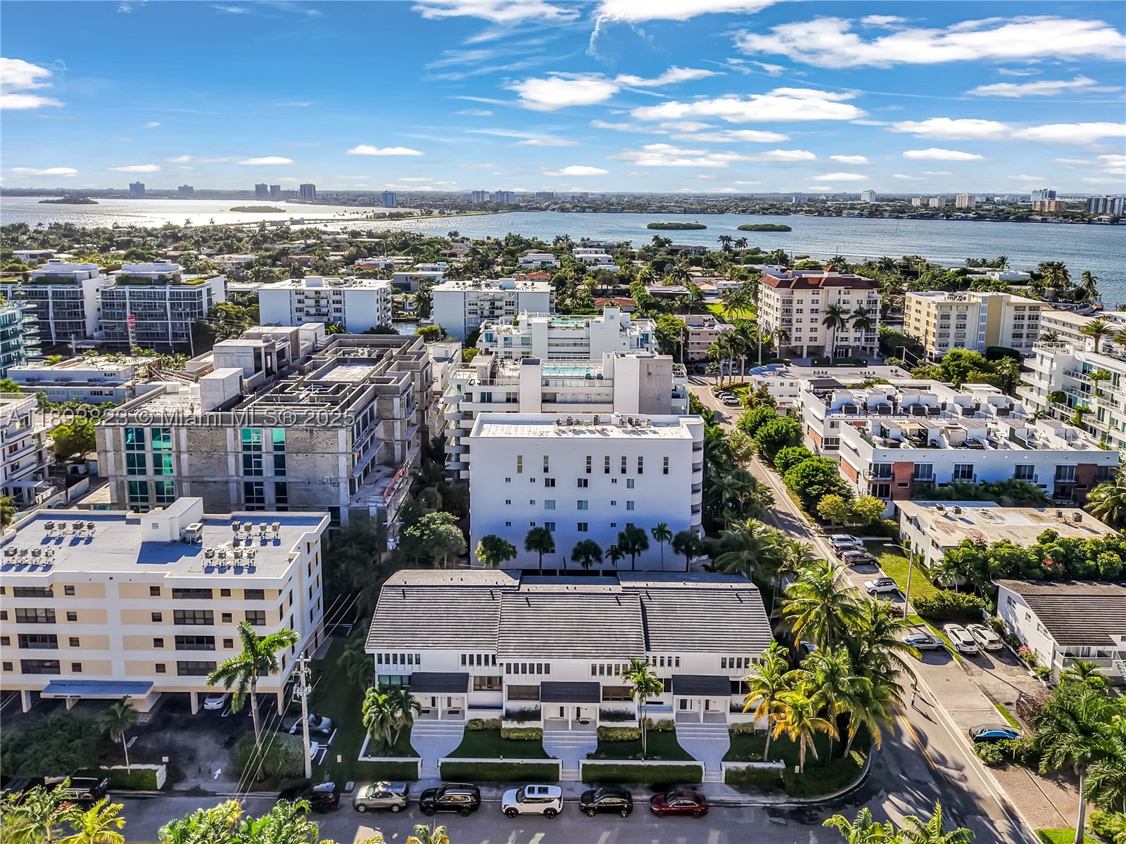 BAY HARBOR TOWNHOUSES CON - Residential