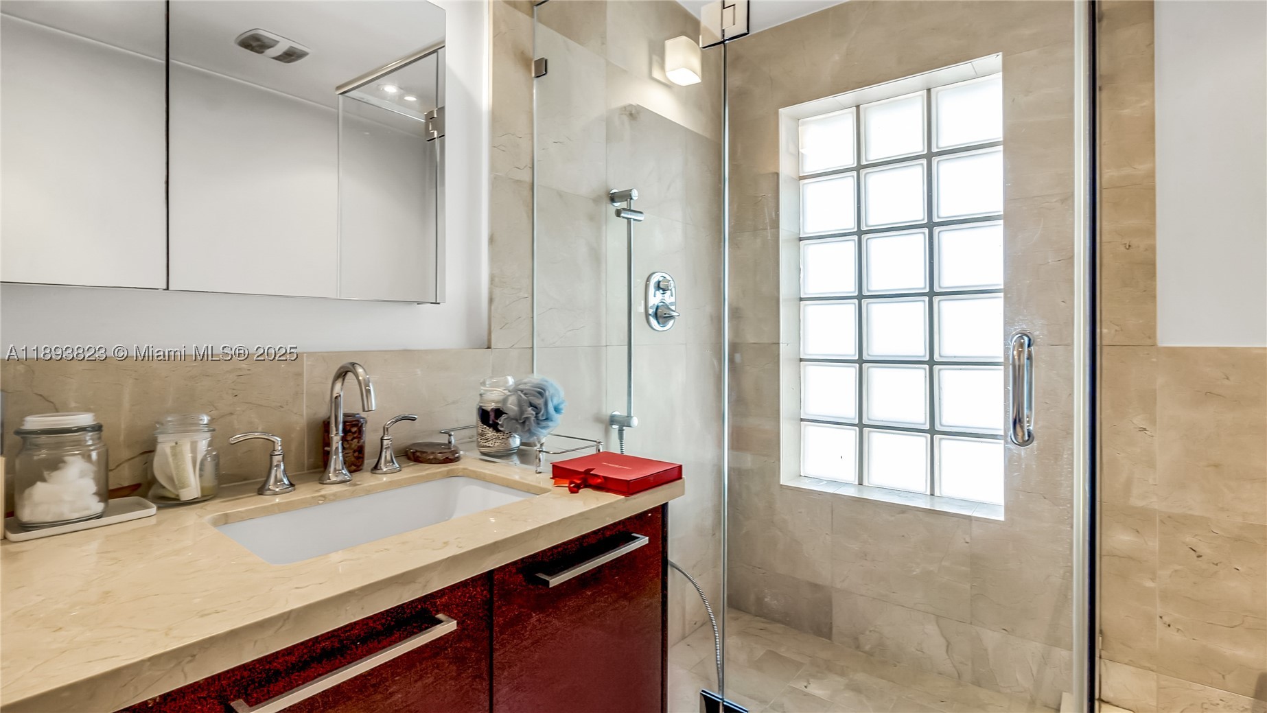 BAY HARBOR TOWNHOUSES CON - Residential