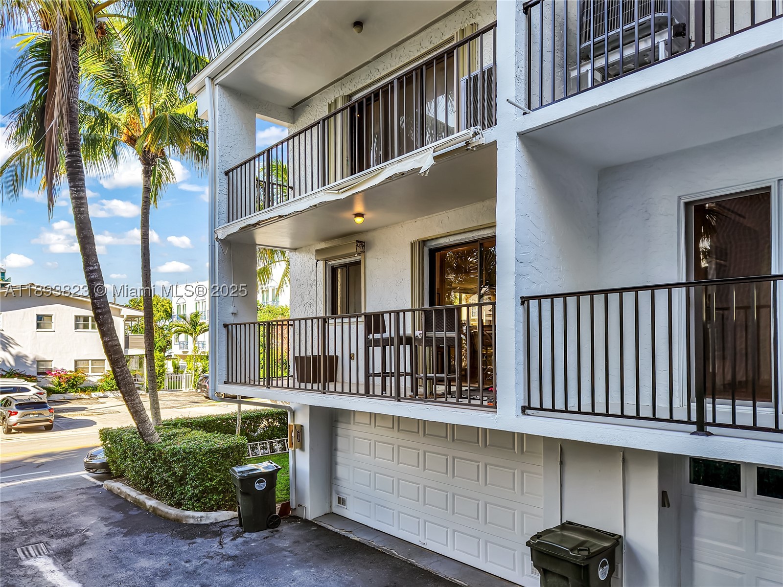 BAY HARBOR TOWNHOUSES CON - Residential
