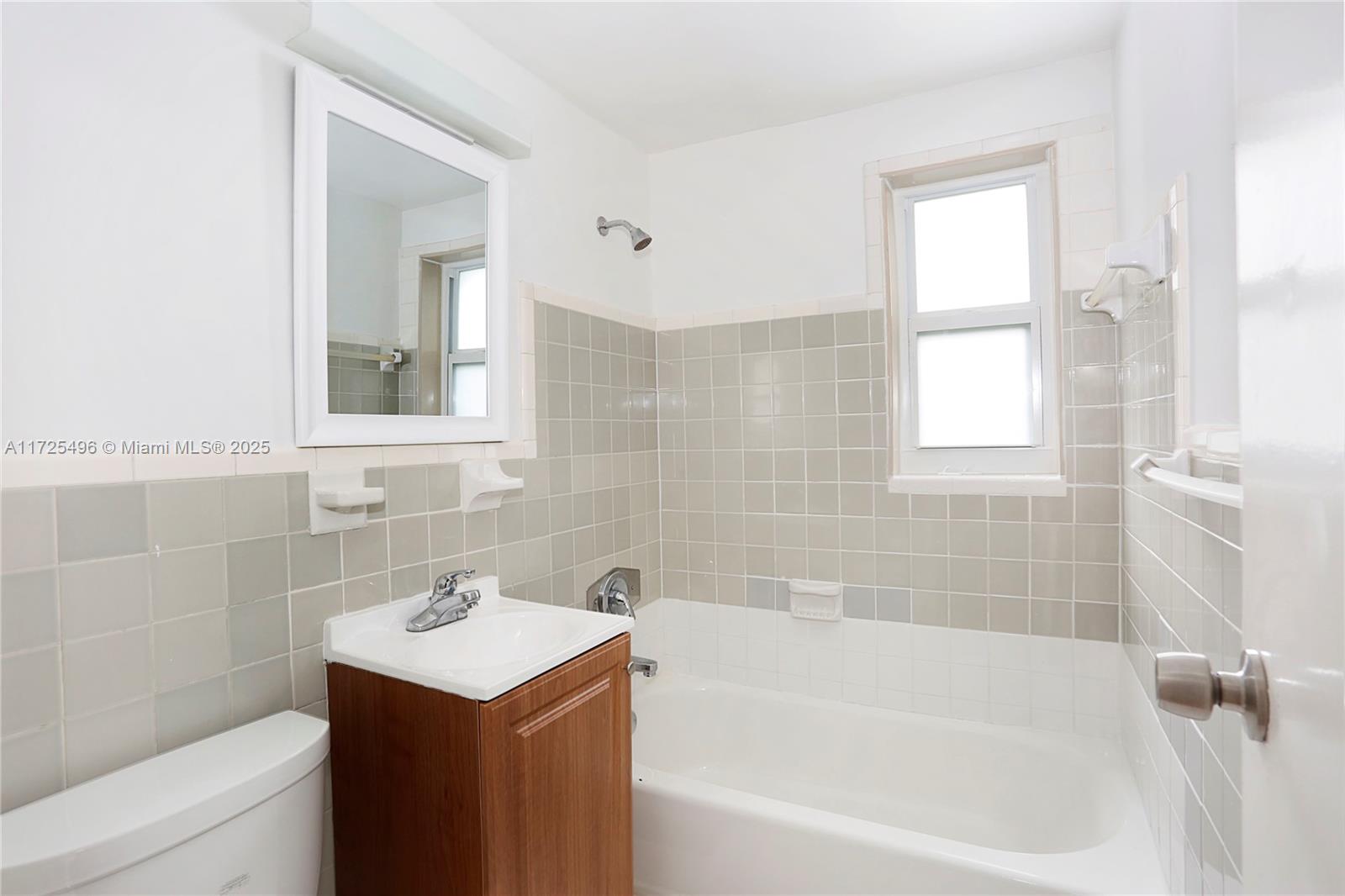 ARBORS CONDO - Residential Lease