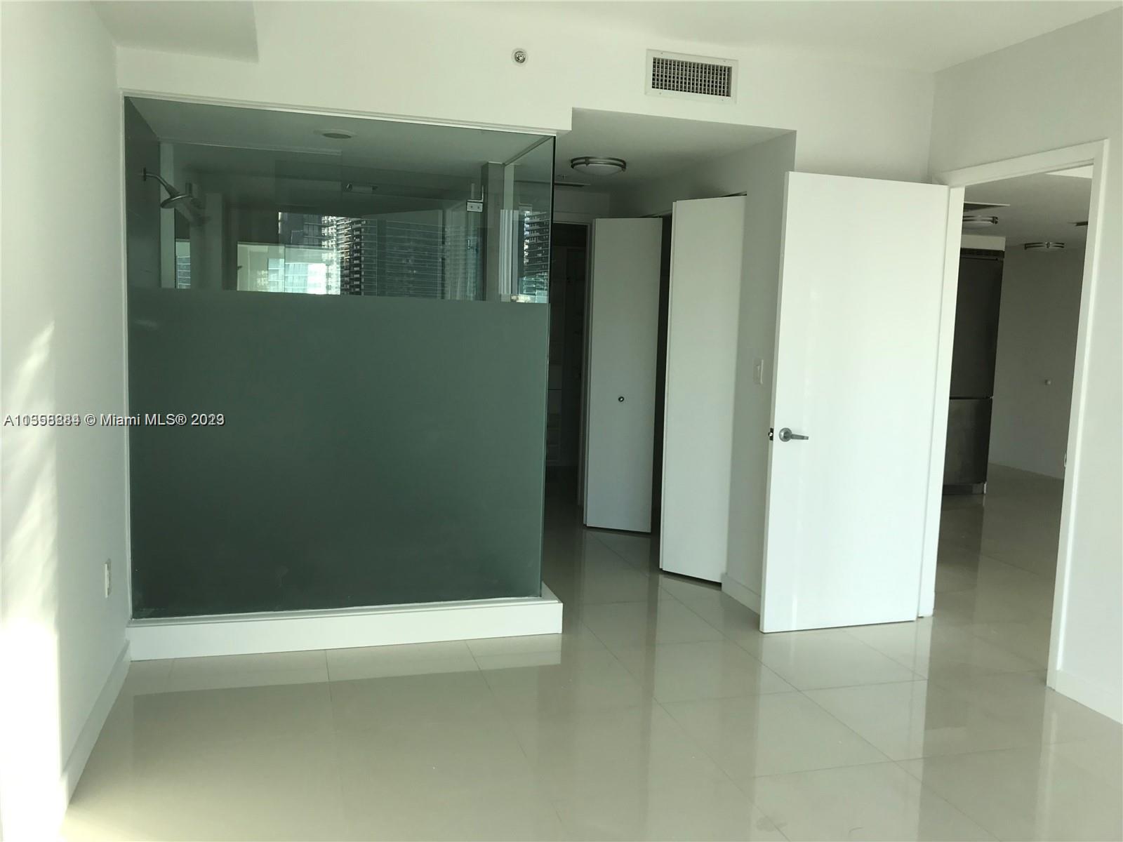 MINT CONDO - Residential