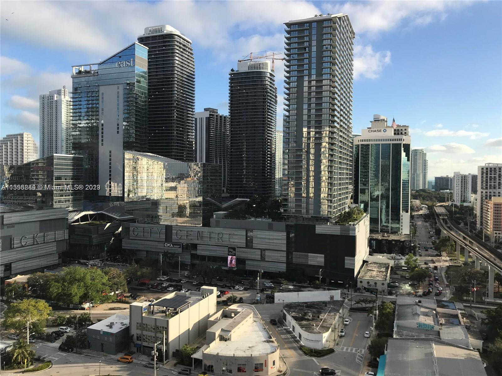 MINT CONDO - Residential