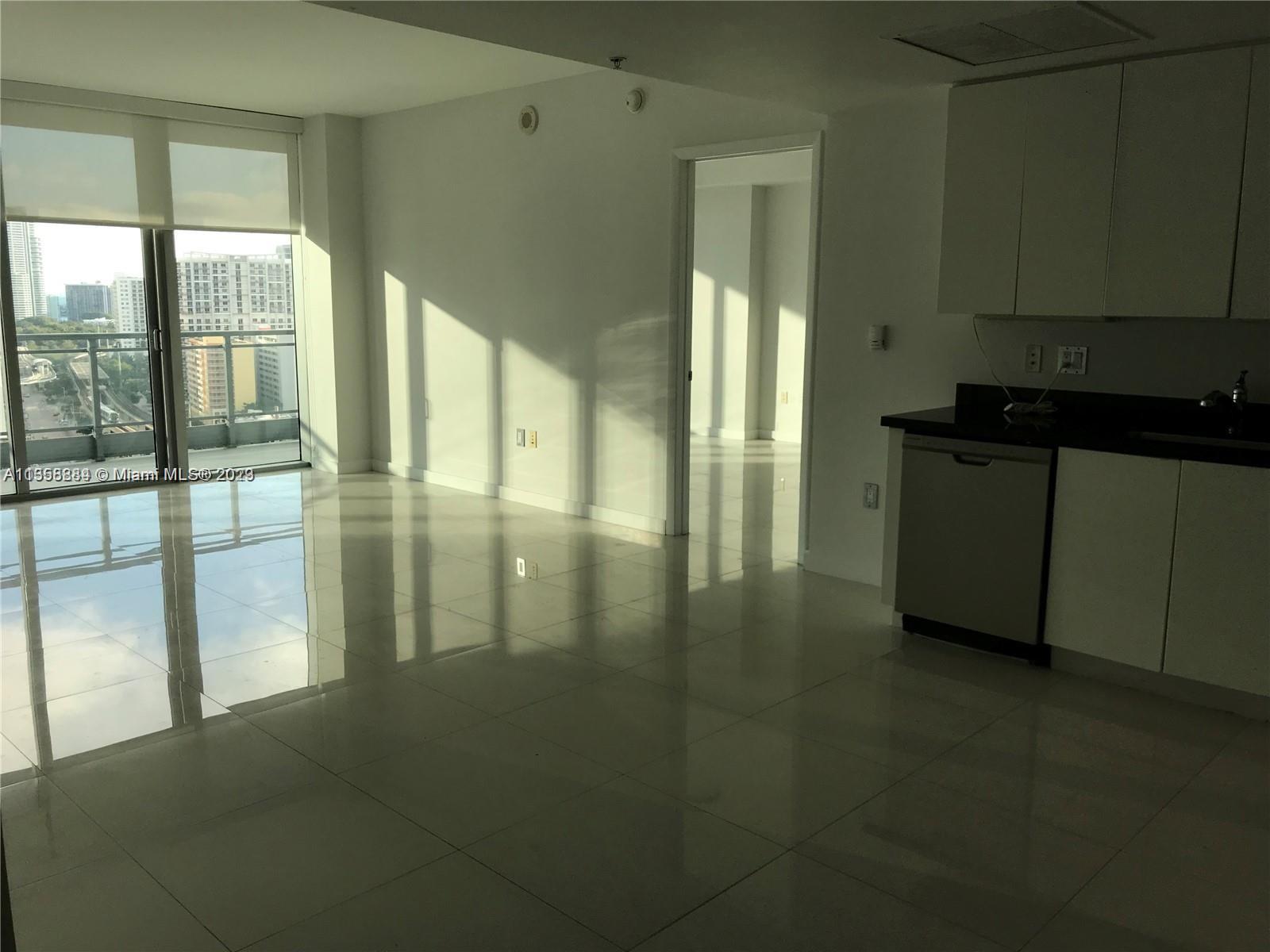 MINT CONDO - Residential