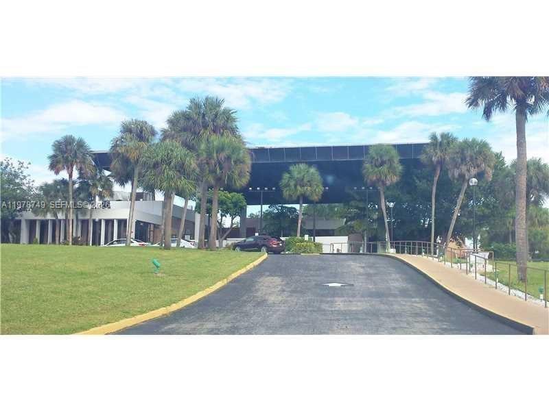 CONDOMINIUM 1 OF ENVIRON - Residential