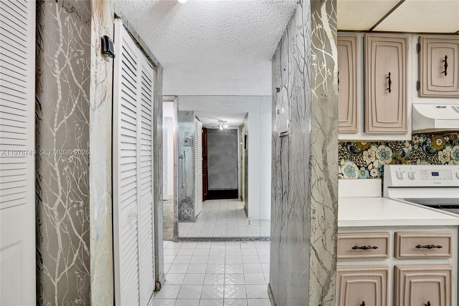 CONDOMINIUM 1 OF ENVIRON - Residential