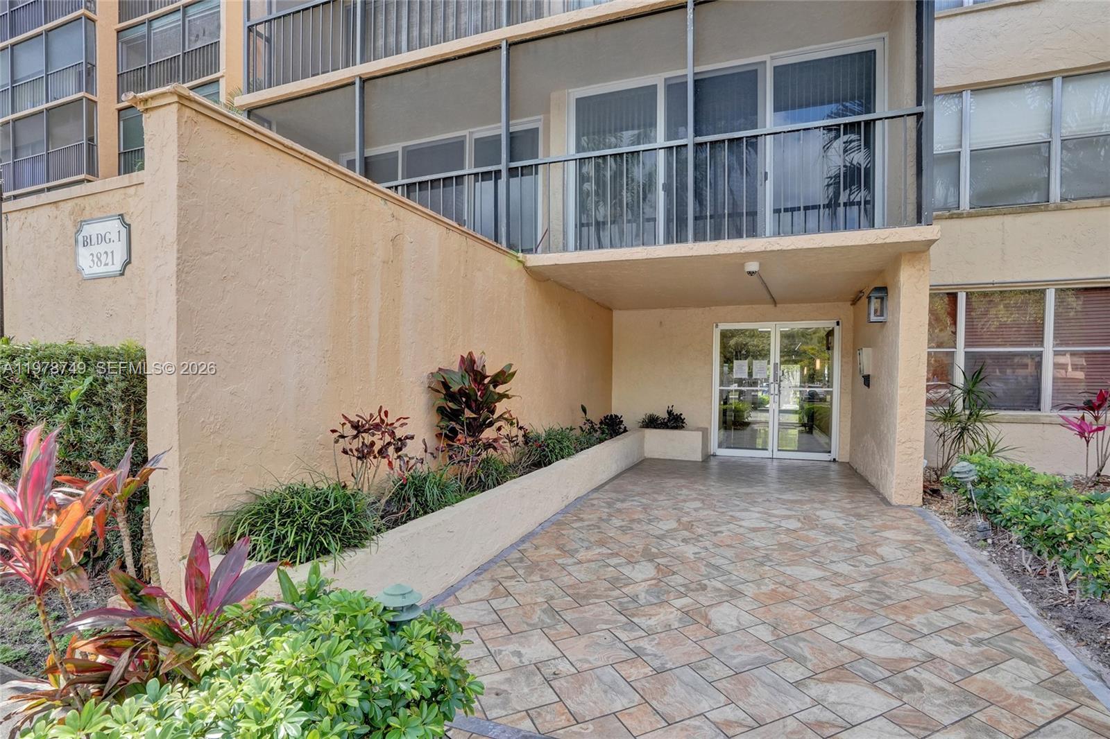 CONDOMINIUM 1 OF ENVIRON - Residential