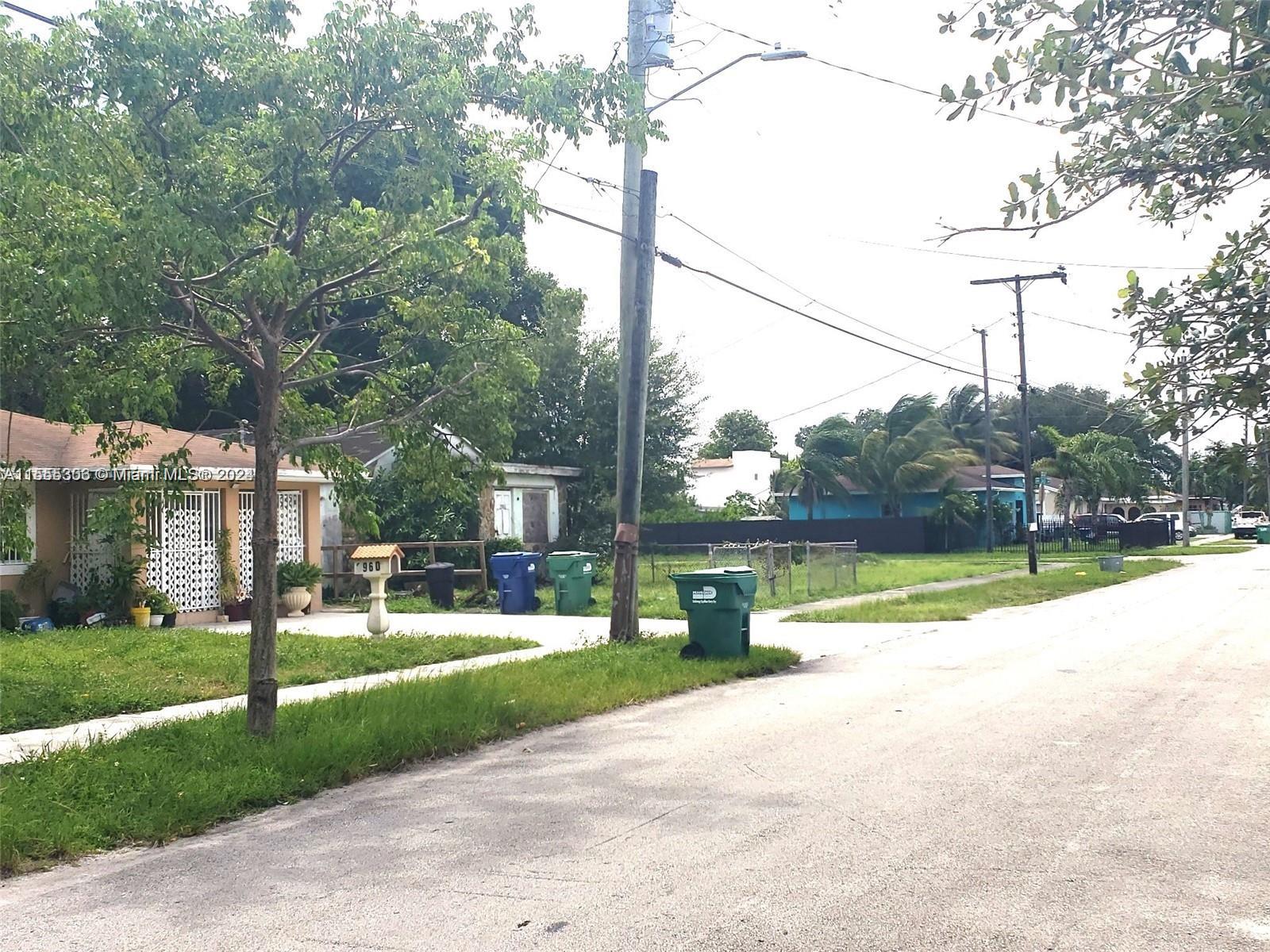 ROOSEVELT PARK - Land