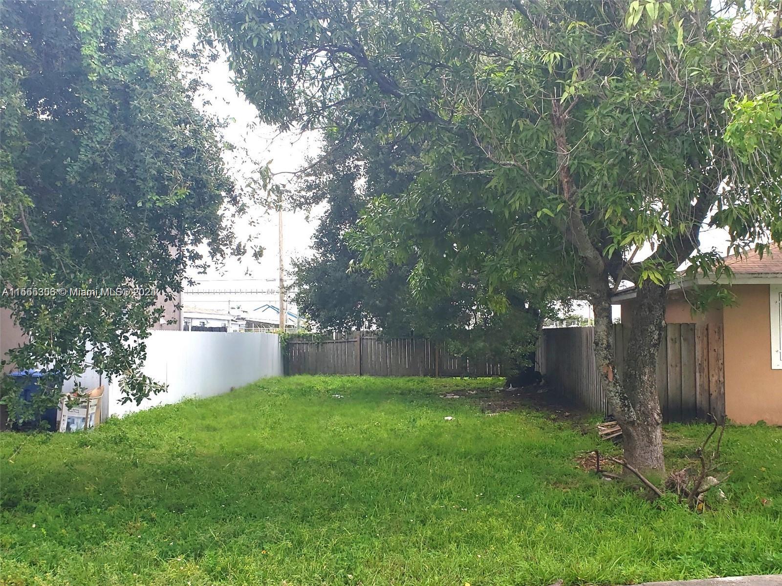 ROOSEVELT PARK - Land