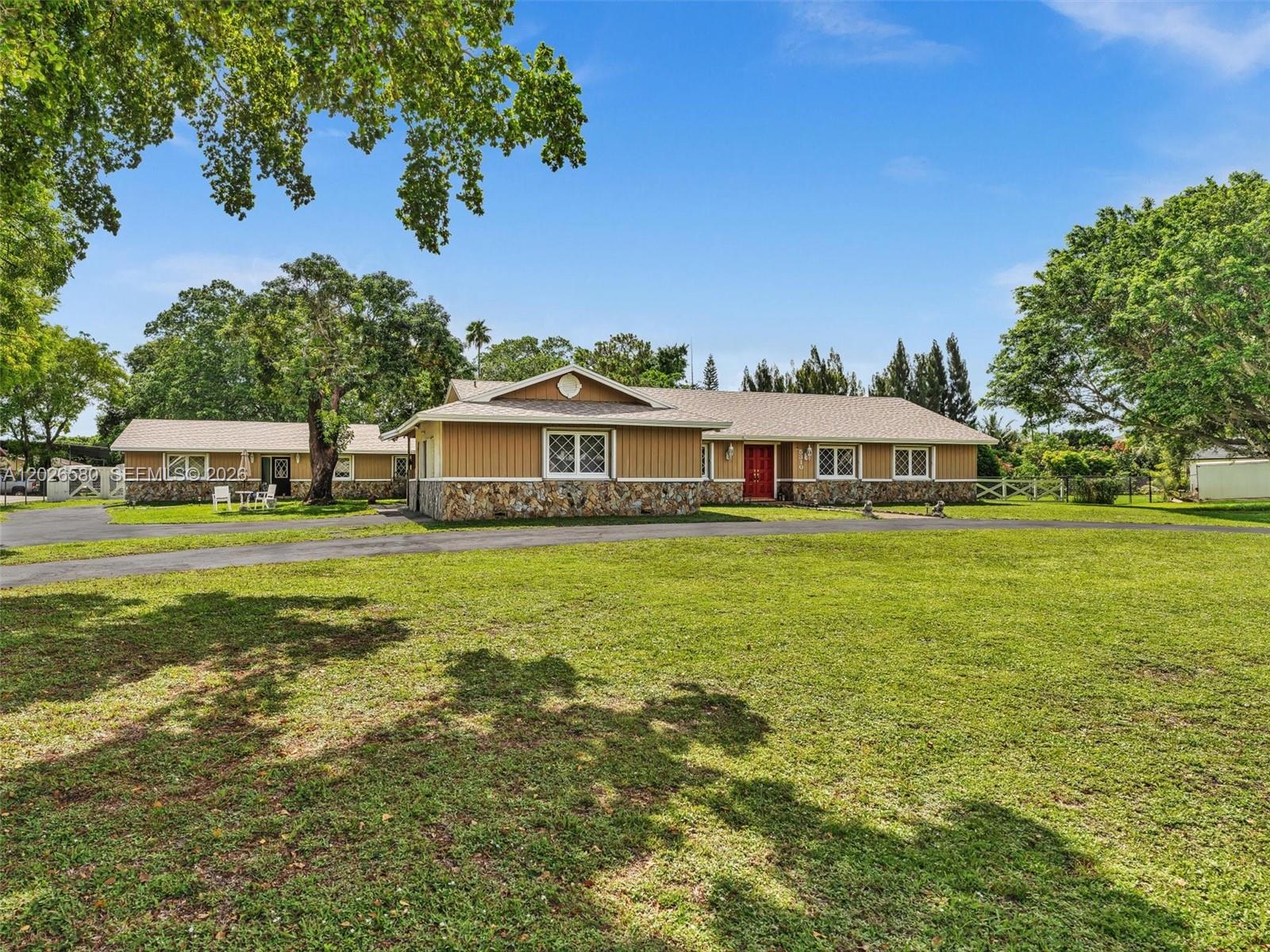 FLA FRUIT LANDS CO SUB NO - Residential Lease