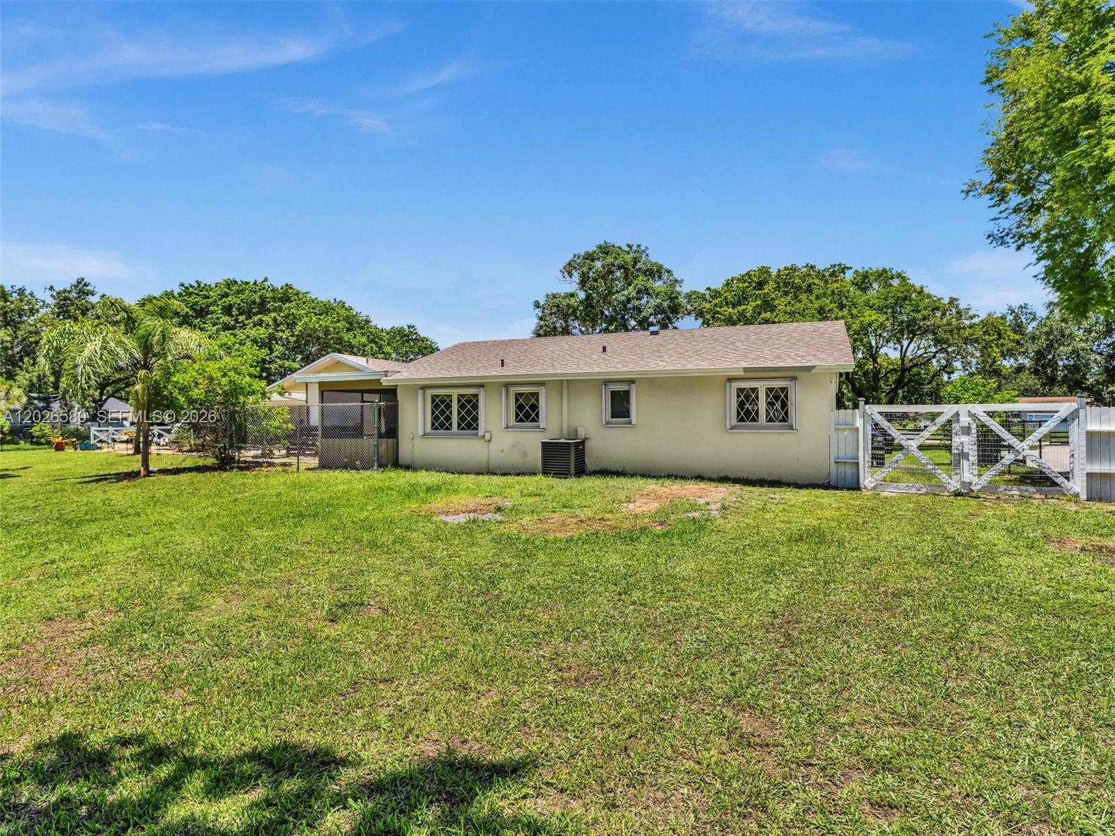 FLA FRUIT LANDS CO SUB NO - Residential Lease