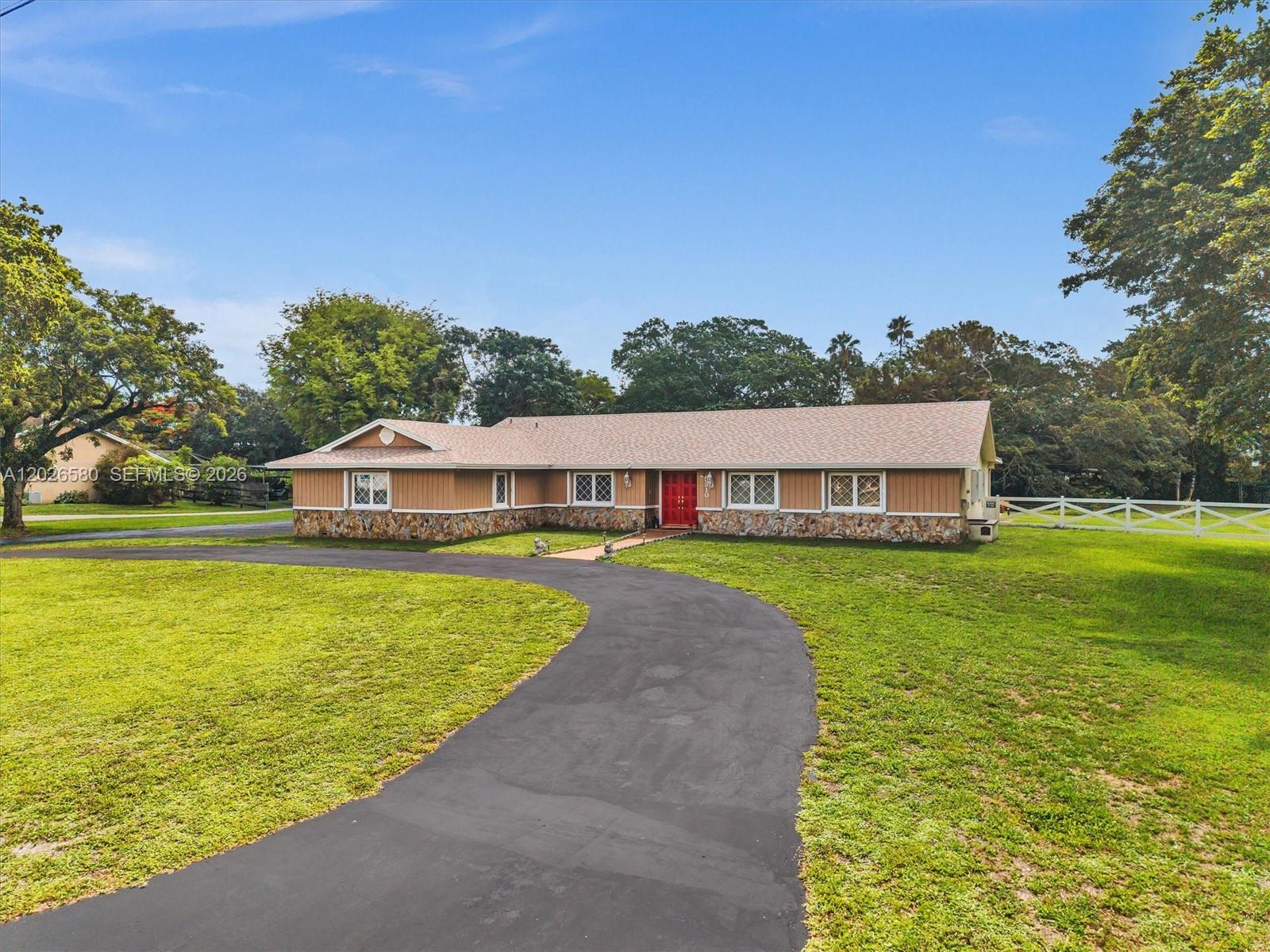 FLA FRUIT LANDS CO SUB NO - Residential Lease