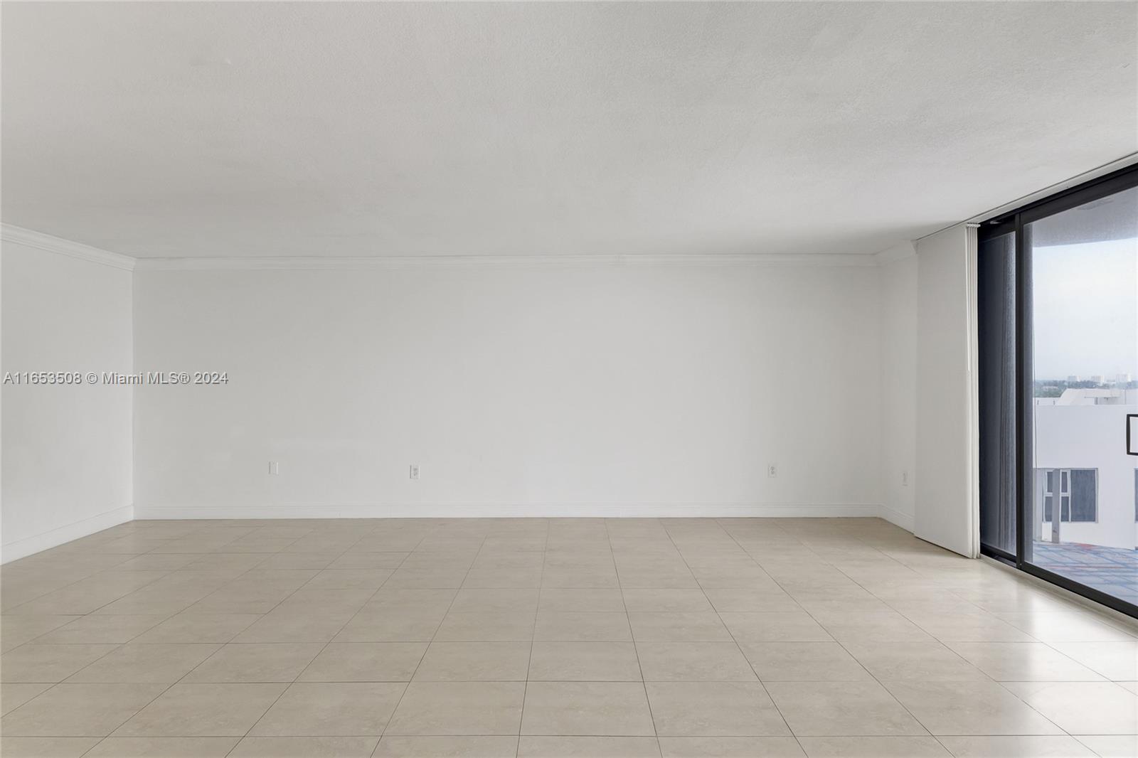 LE TRIANON CONDO - Residential Lease