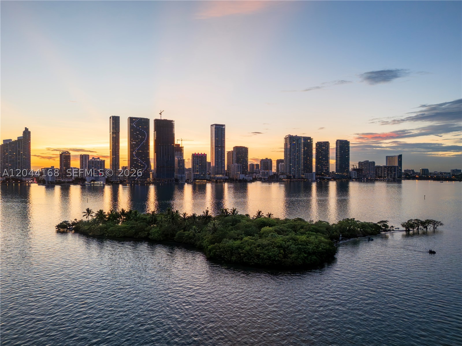 ARIA RESERVE CONDO - Residential