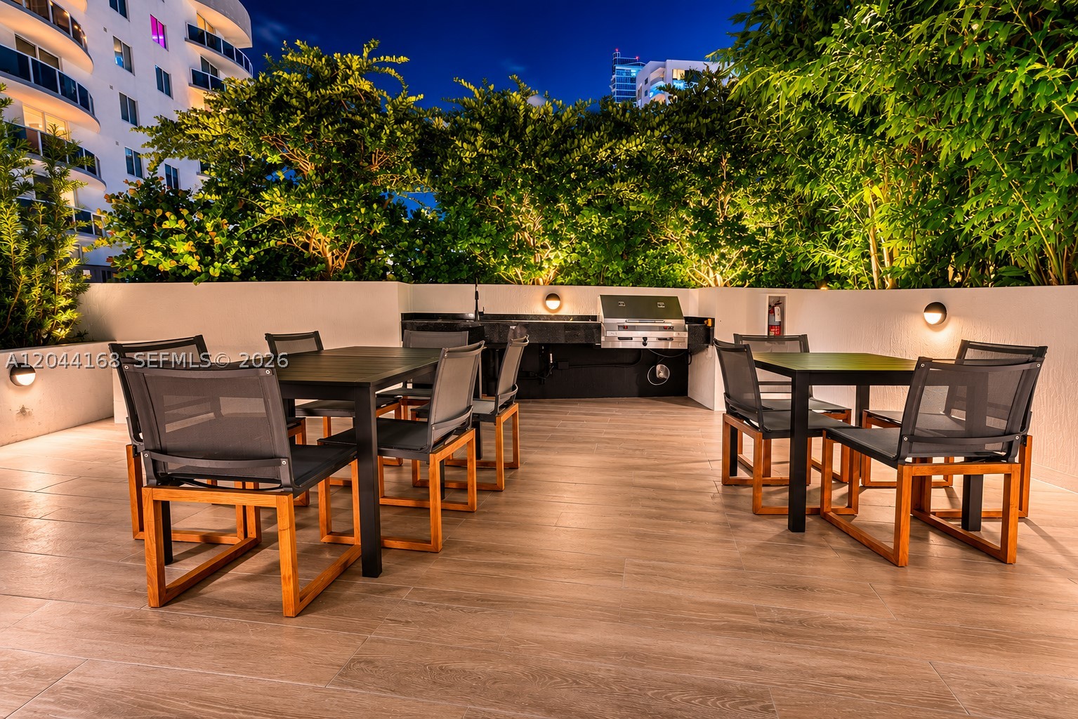 ARIA RESERVE CONDO - Residential