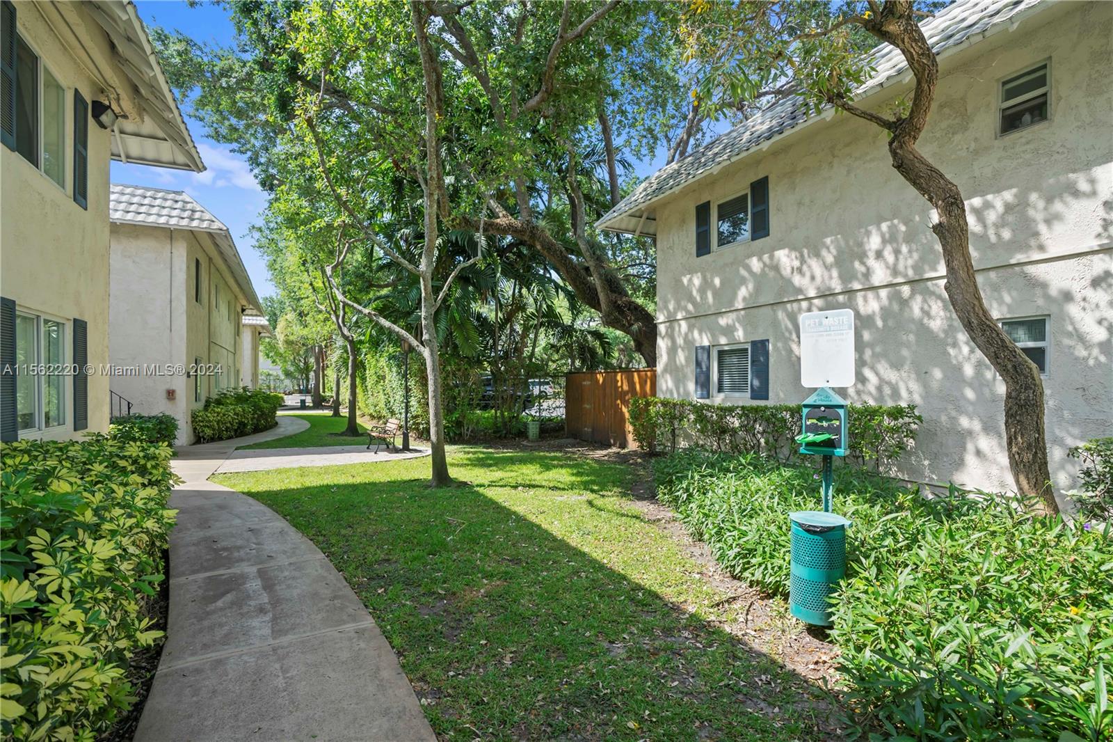 MONTEREY GARDENS OF PINEC - Residential