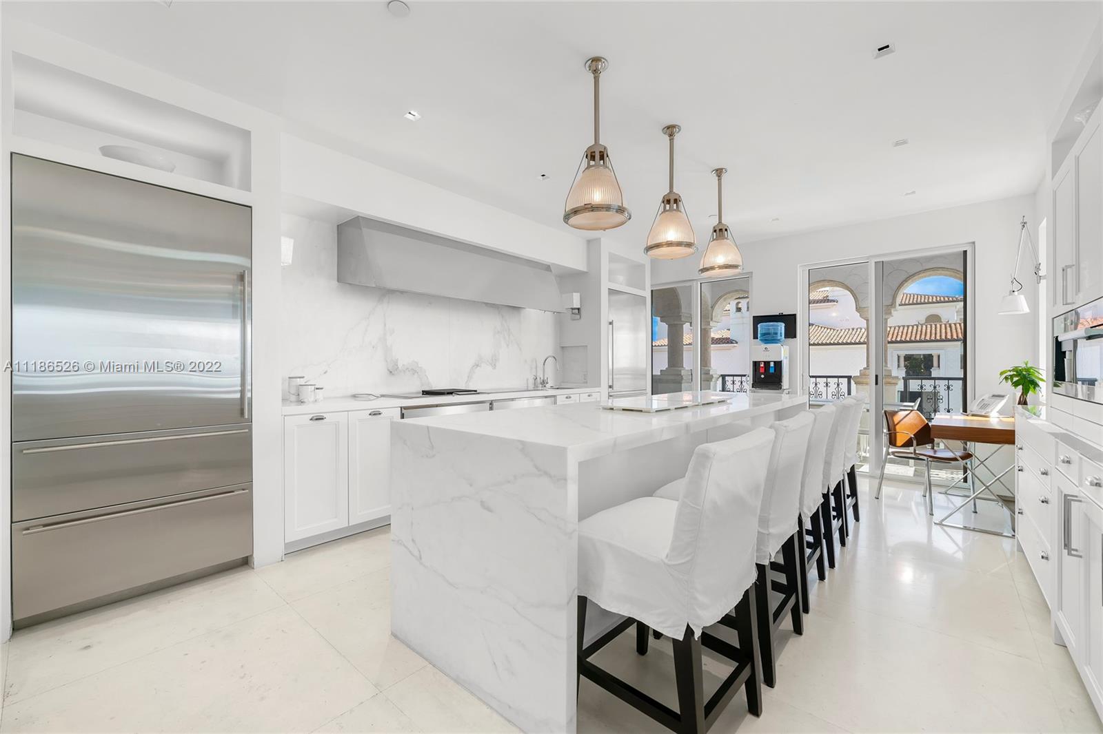 FISHER ISLAND - Residential