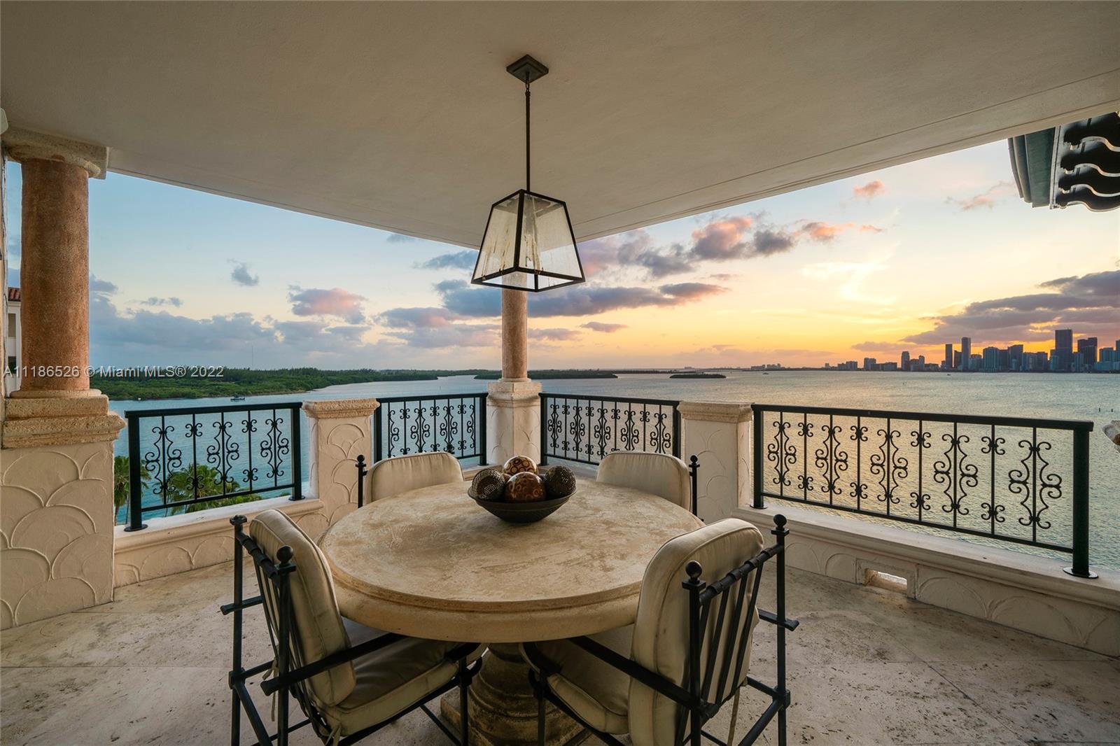 FISHER ISLAND - Residential