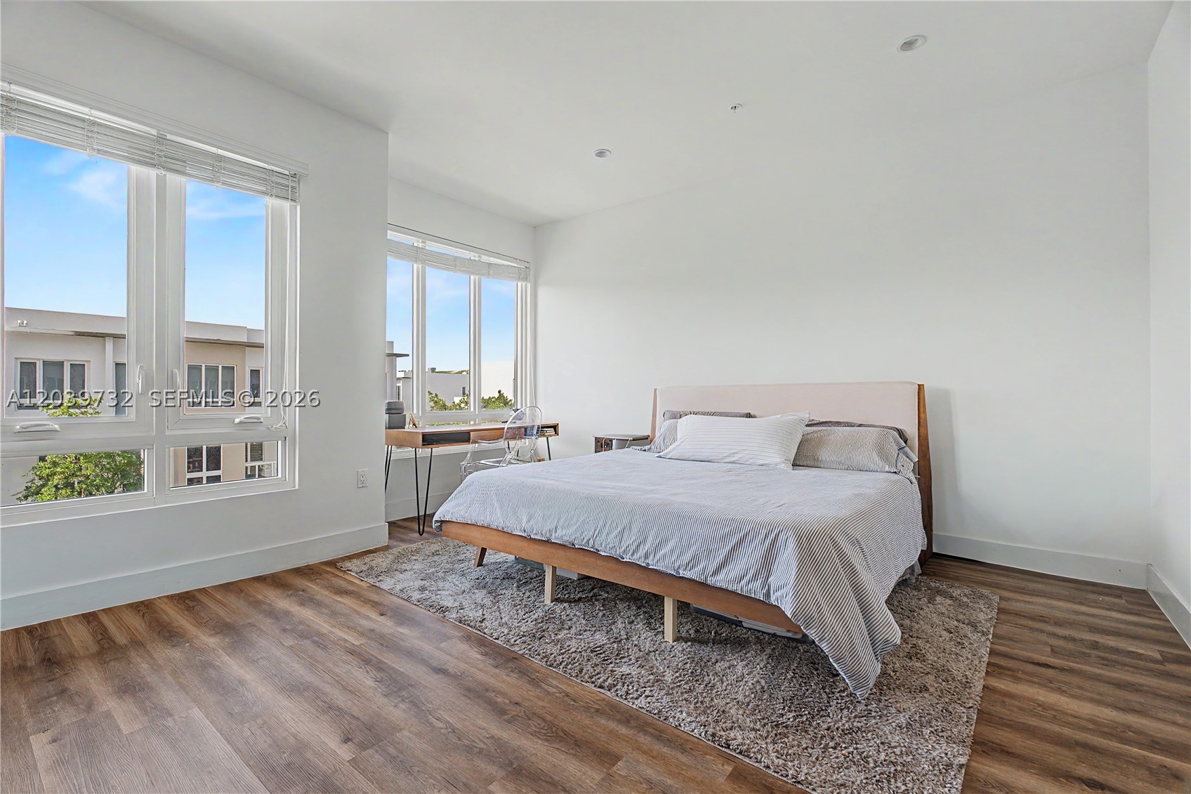 LANDMARK AT DORAL CONDO - Residential
