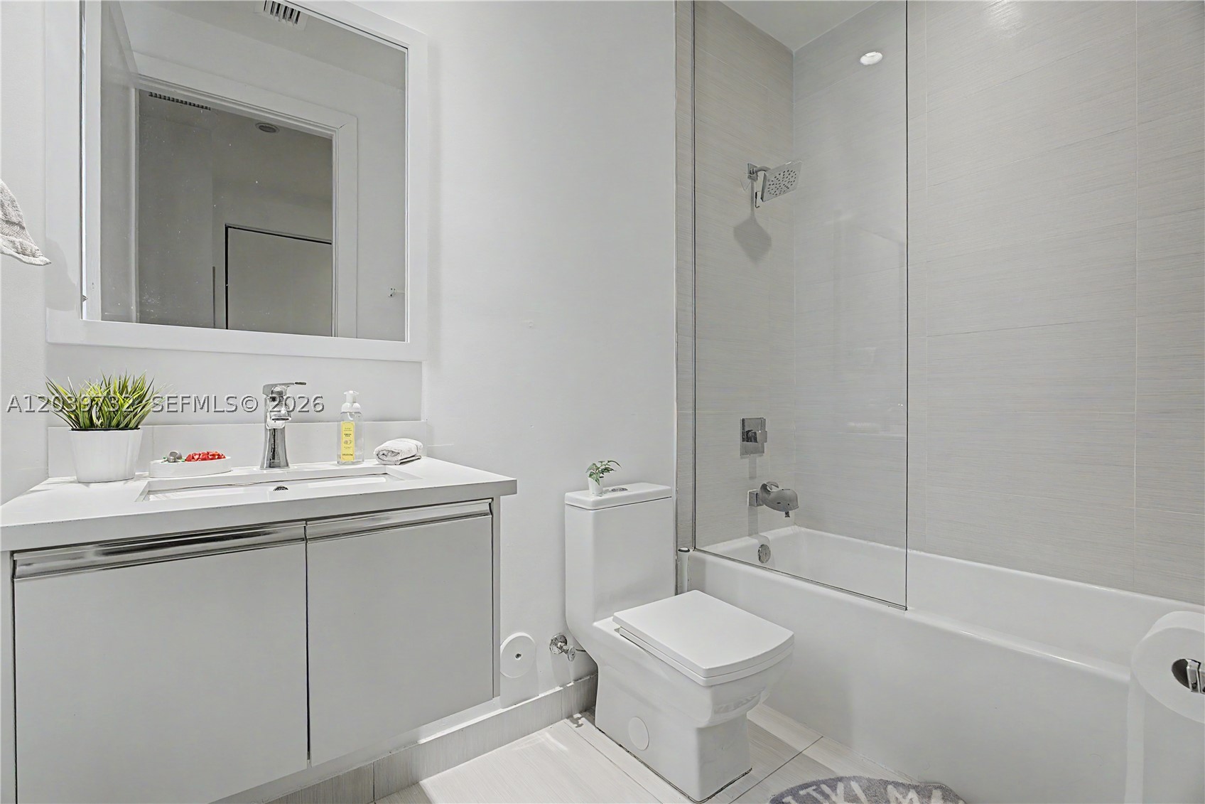 LANDMARK AT DORAL CONDO - Residential