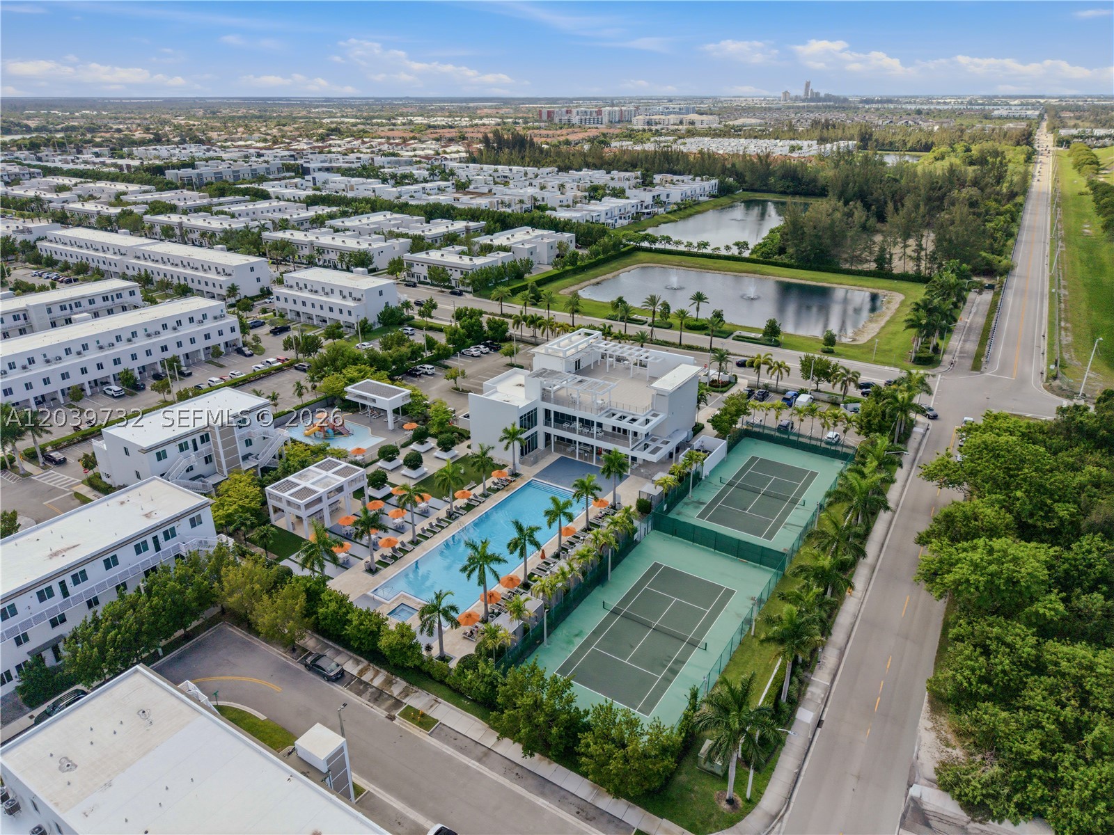 LANDMARK AT DORAL CONDO - Residential