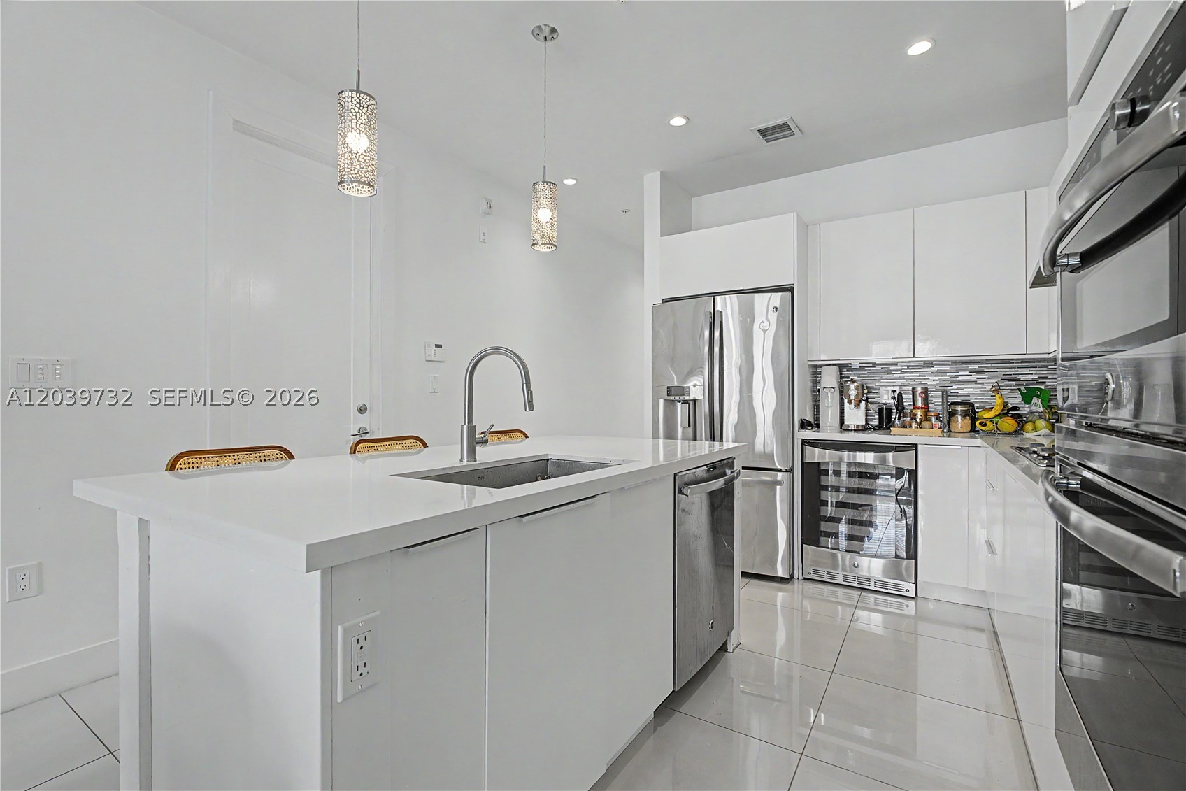 LANDMARK AT DORAL CONDO - Residential