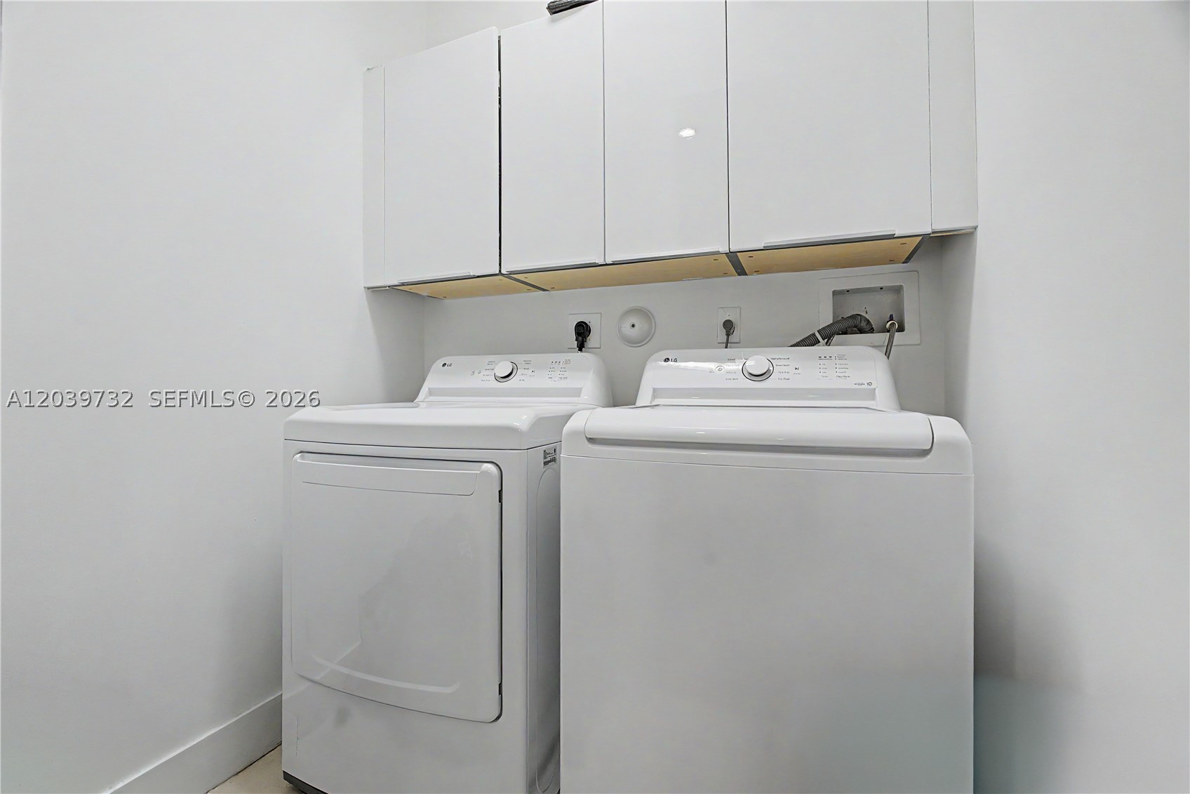 LANDMARK AT DORAL CONDO - Residential