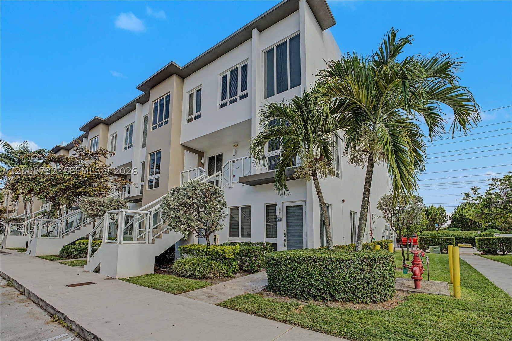LANDMARK AT DORAL CONDO - Residential