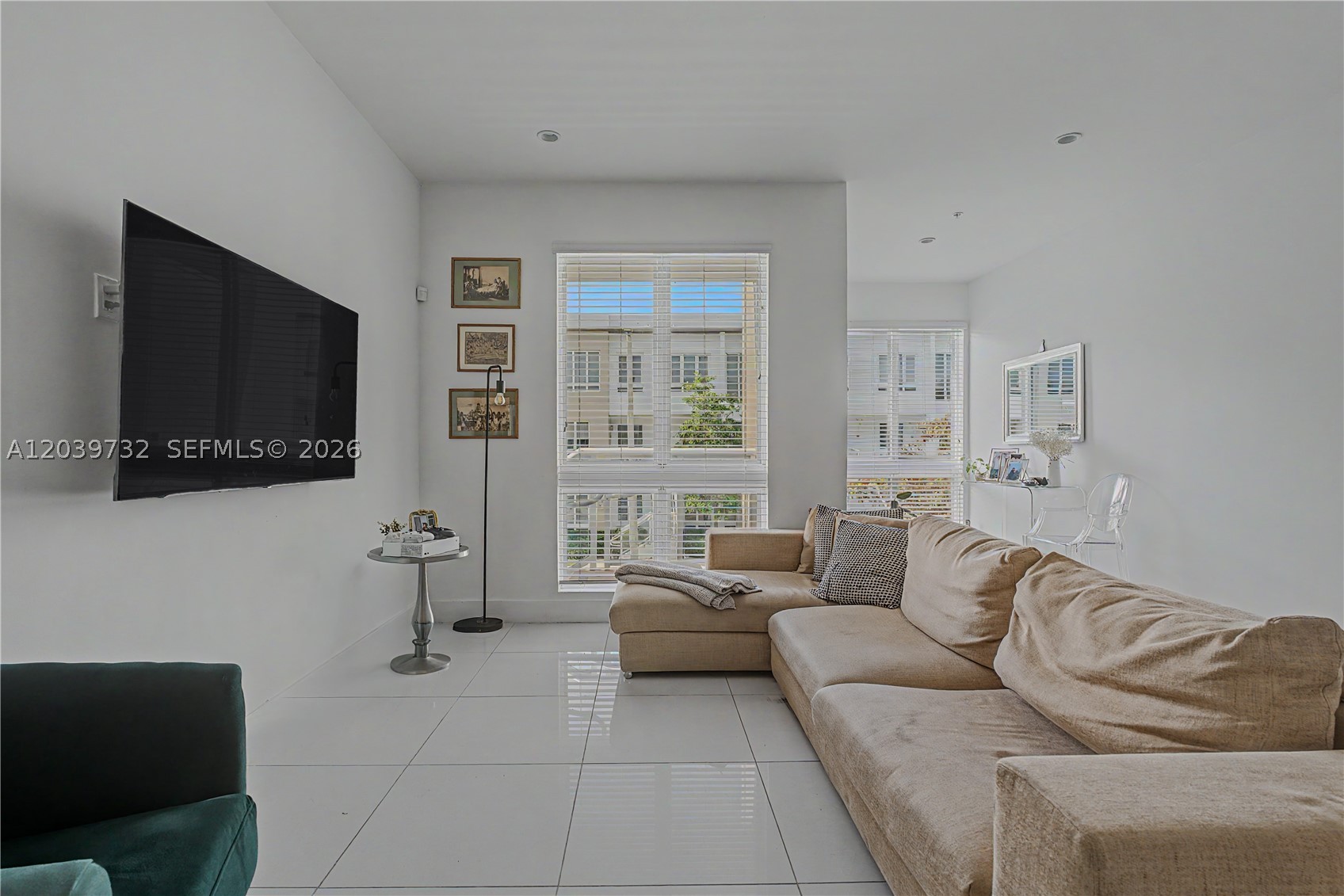 LANDMARK AT DORAL CONDO - Residential